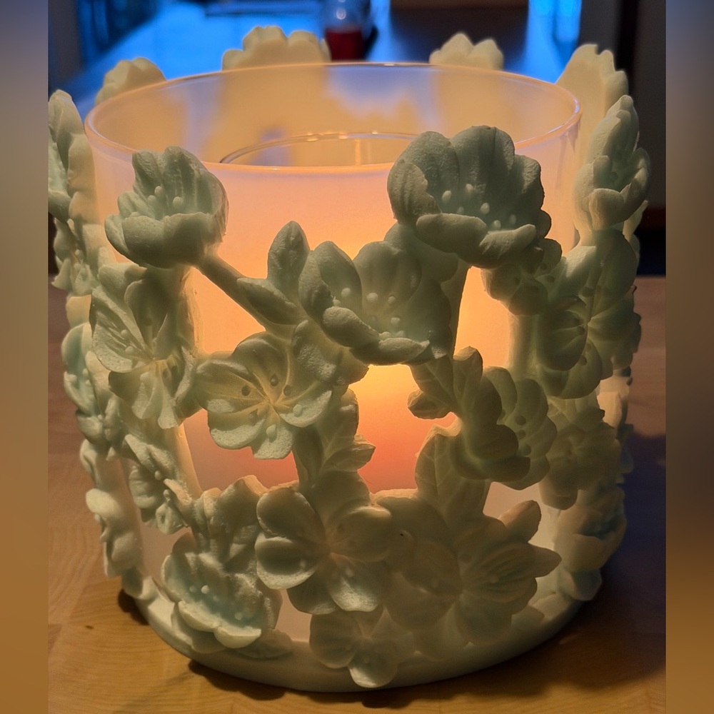 HOMEWORX - Floral Embossed Candle Holder - Picture 5 of 5